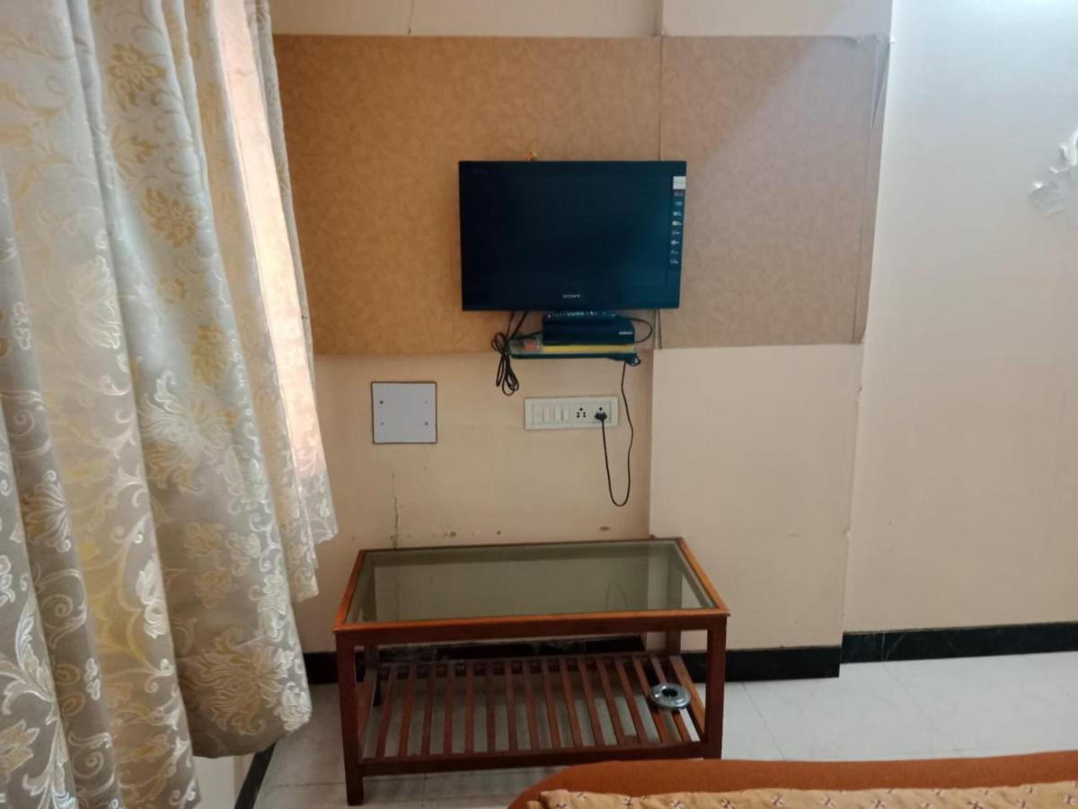 Pooja International Nashik Hotel Luaran gambar