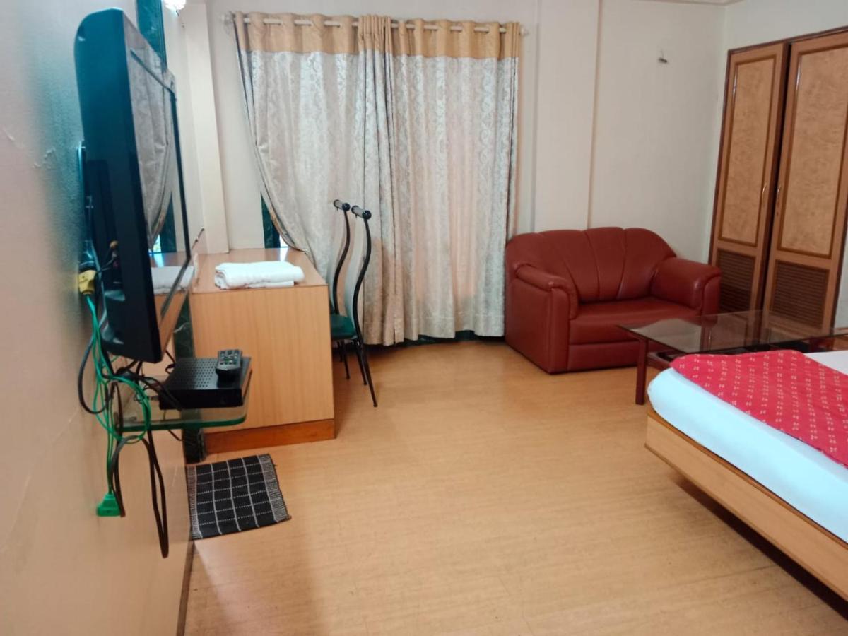 Pooja International Nashik Hotel Luaran gambar