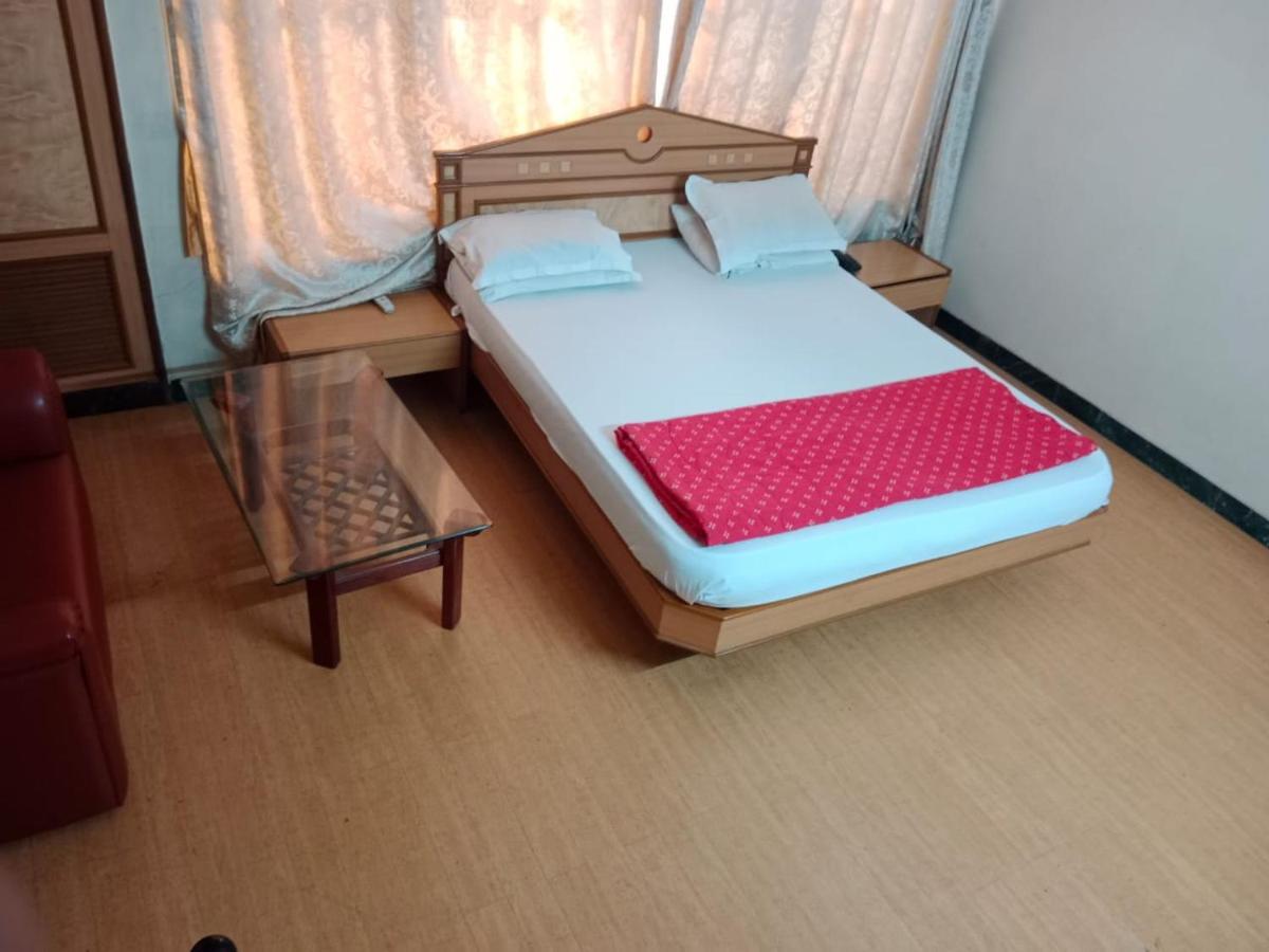 Pooja International Nashik Hotel Luaran gambar