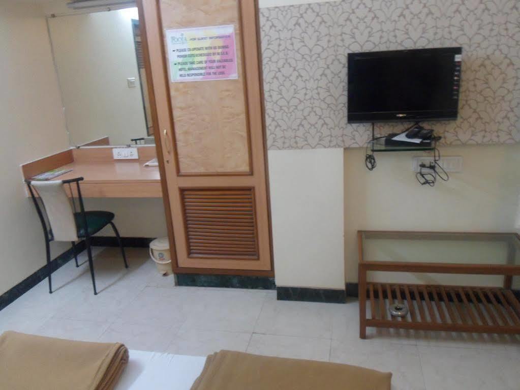Pooja International Nashik Hotel Luaran gambar